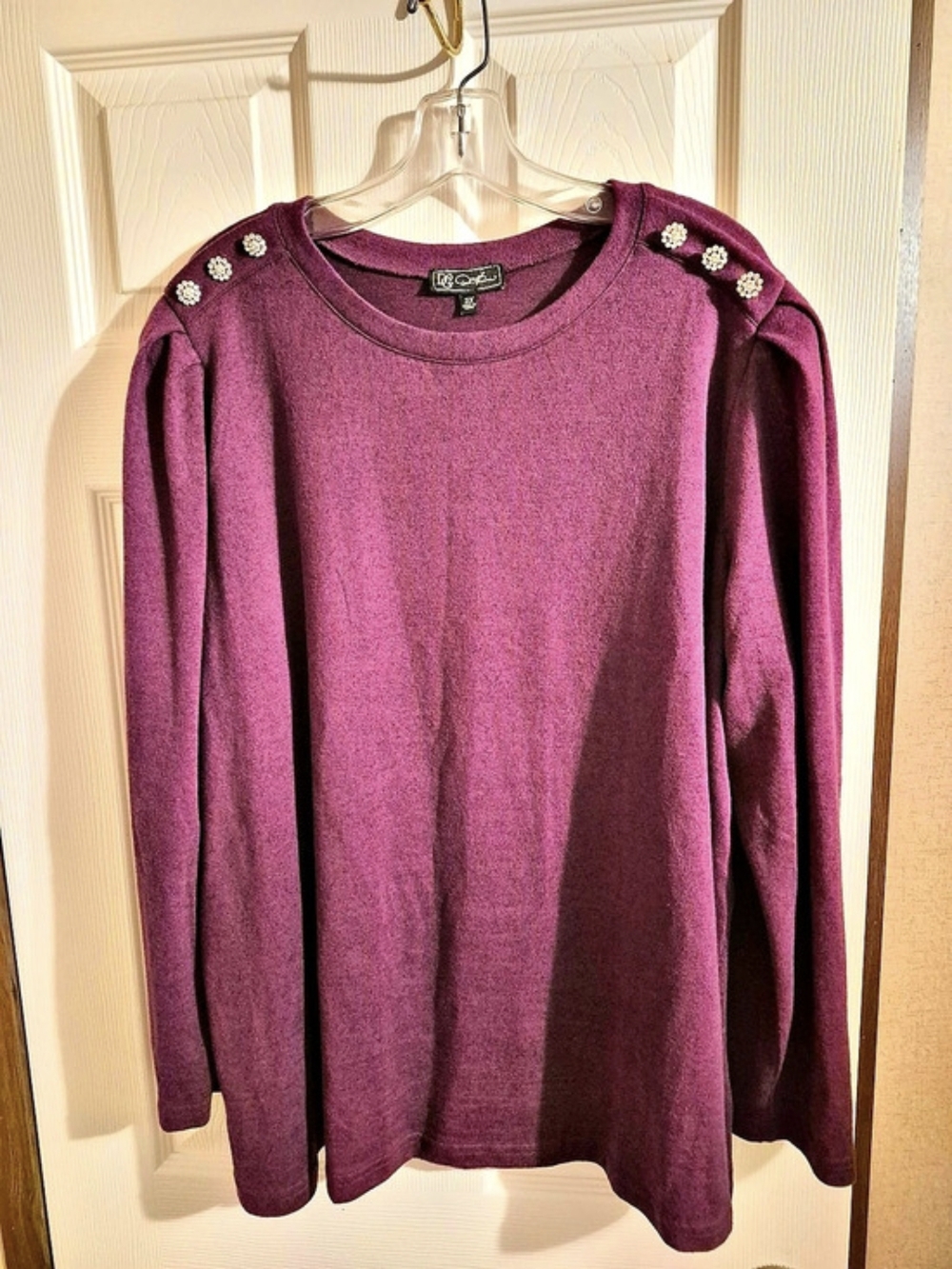 D2 Long Sleeve Embellished Shoulder Top in Purple Size 3X Like New